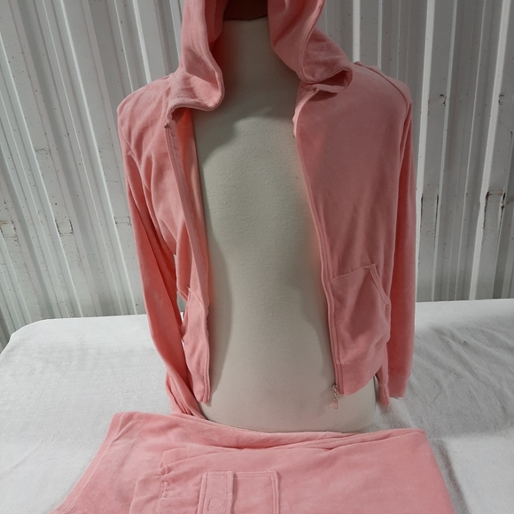 Ladies training suit - Picture 3 of 8